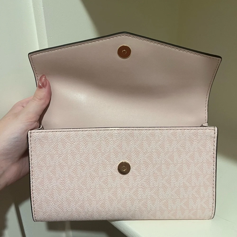 Michael Kors Pink Bag - Picture 3 of 5